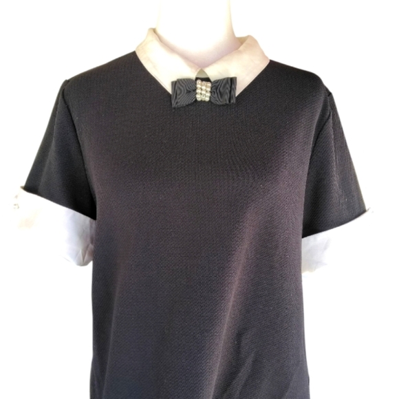 Karl Lagerfeld Classic White Trim Pearl Accents Blouse Size Large - Picture 4 of 6